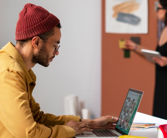 Social Media & Creative